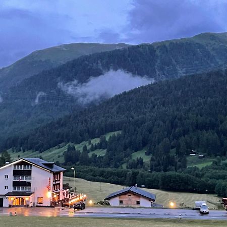 Hotel Restaurant Gommerhof Reckingen Esterno foto